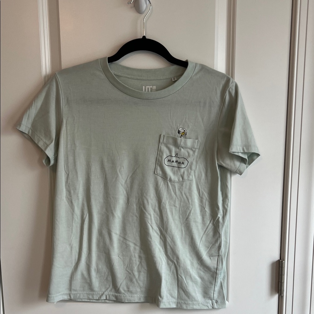 Uniqlo x Peanuts shirt